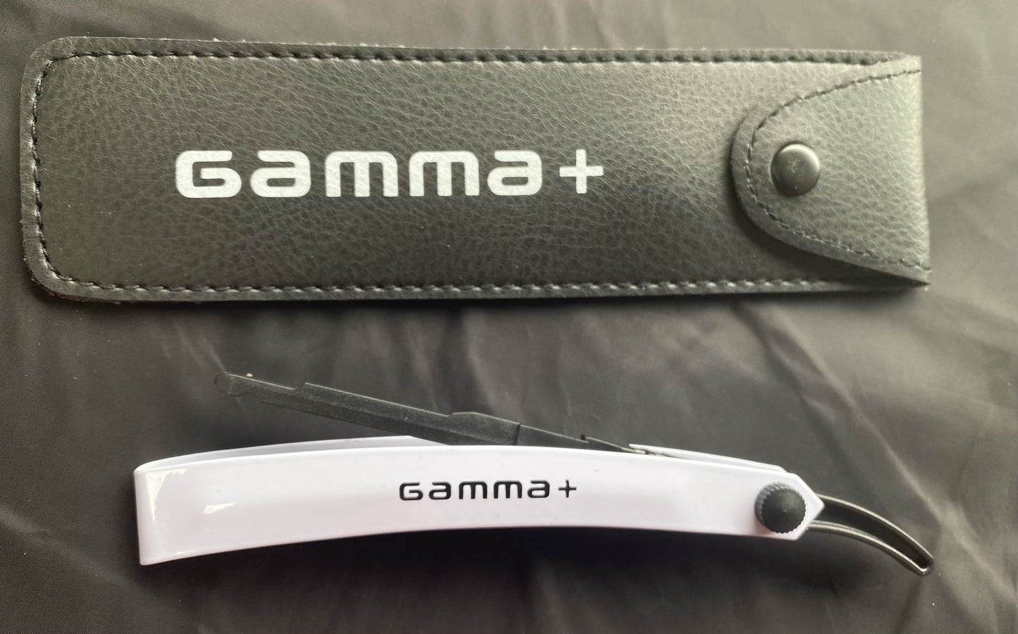 HBS DISPOSABLE RAZOR - Box of 100 Disposbale Blades plus FREE Metal Handle